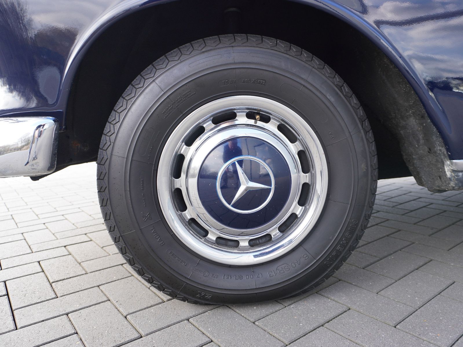 Fahrzeugabbildung Mercedes-Benz 200