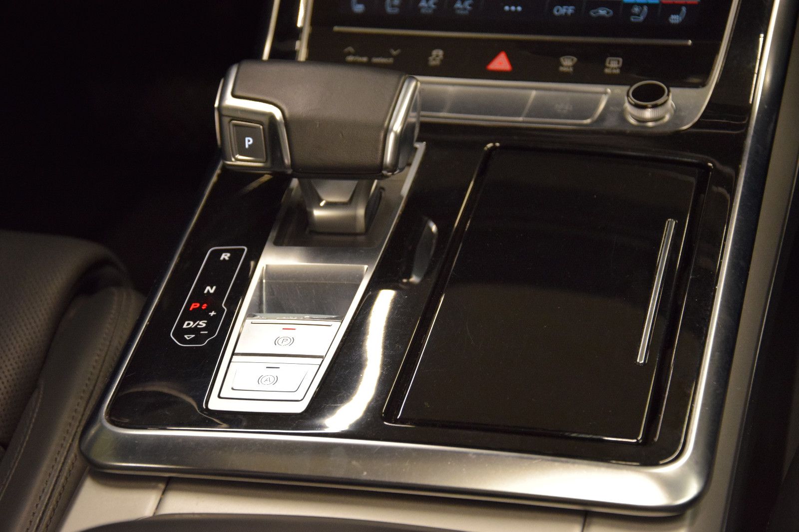 Fahrzeugabbildung Audi Q7 50 TDI quattro S line Pano Luft Massage 22"