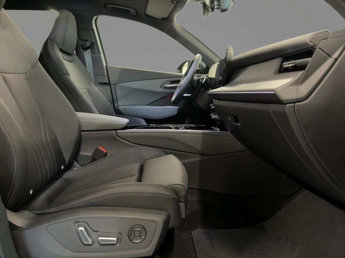Audi Q3 SUV e-hybrid S tronic foto 10