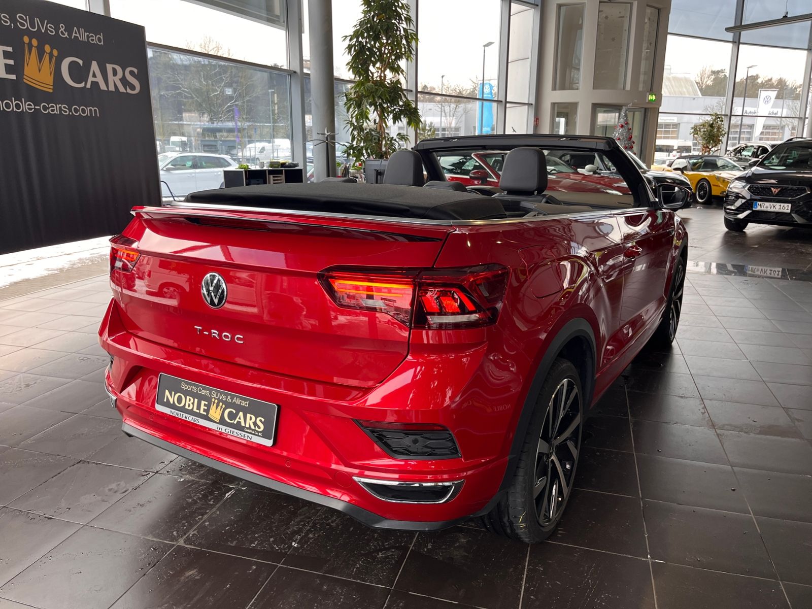 Fahrzeugabbildung Volkswagen T-Roc Cabriolet R-Line AHK LED NAV ACC RFK 19"