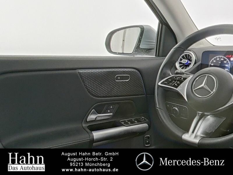 Fahrzeugabbildung Mercedes-Benz GLA 200 PROGRESSIVE/LED/AHK/KAMERA/WINTER/..