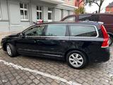 Volvo V70 D5 Kinetic Automatik Leder Schiebedach 215PS - Volvo V70: 2.5
