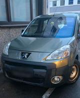 Peugeot Renault Partner - gebrauchte Peugeot Partner aus dem Jahr 2009