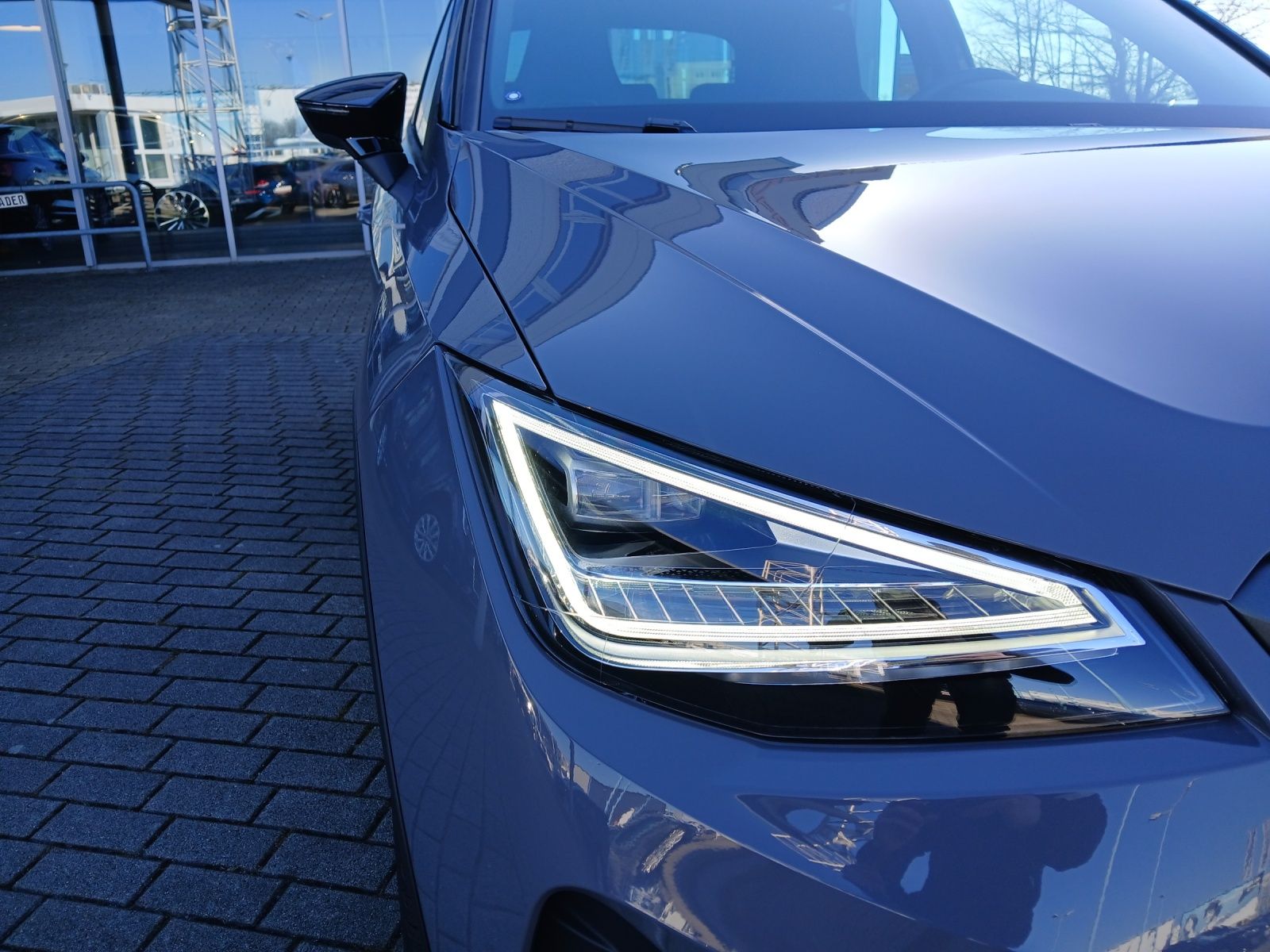 Fahrzeugabbildung SEAT Arona 1.0 TSI DSG FR Black Edition