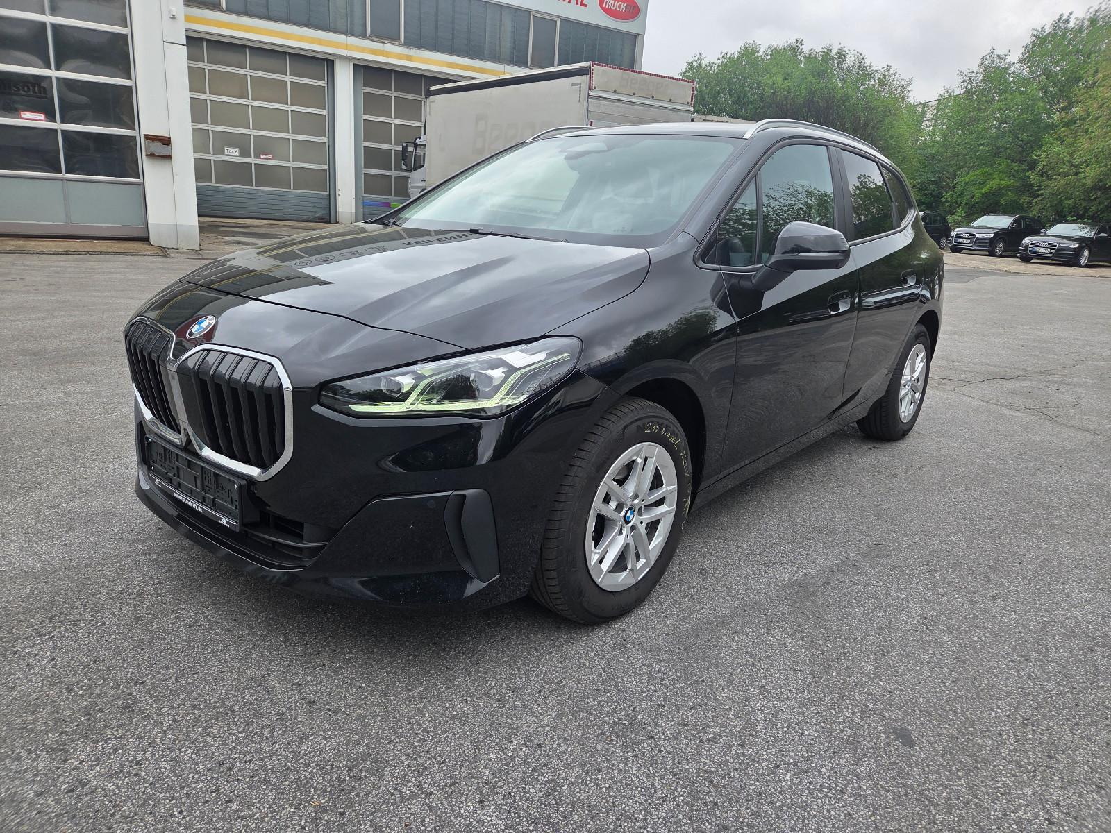 BMW 2 Active Tourer 218 d / 8 fach bereift