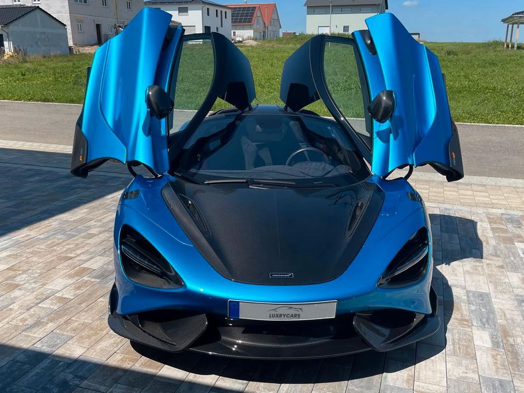 Image of McLaren 765LT