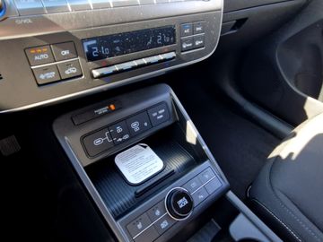 Hyundai KONA 65 kWh Trend (204 PS) el. Heckklappe