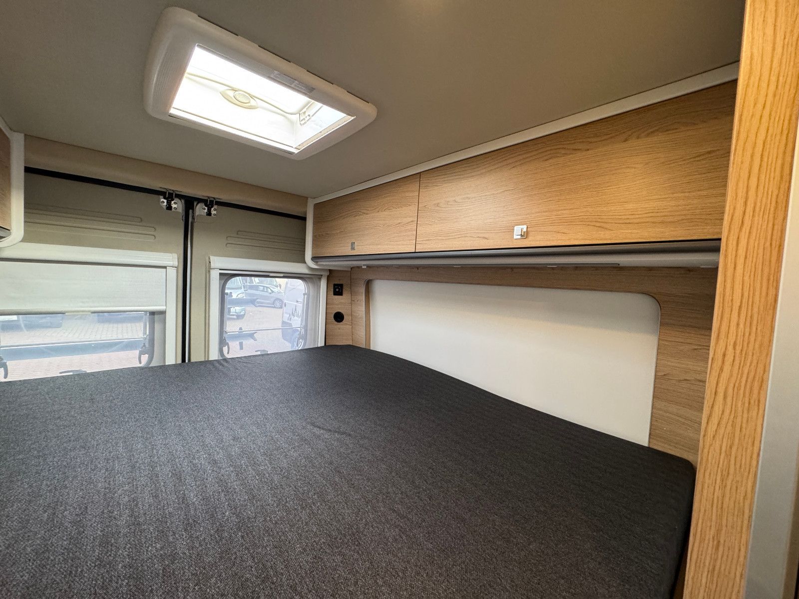 Fahrzeugabbildung Sunlight Cliff 640 FIAT EINZELLBETTEN TV KAMERA 18 ZOLL
