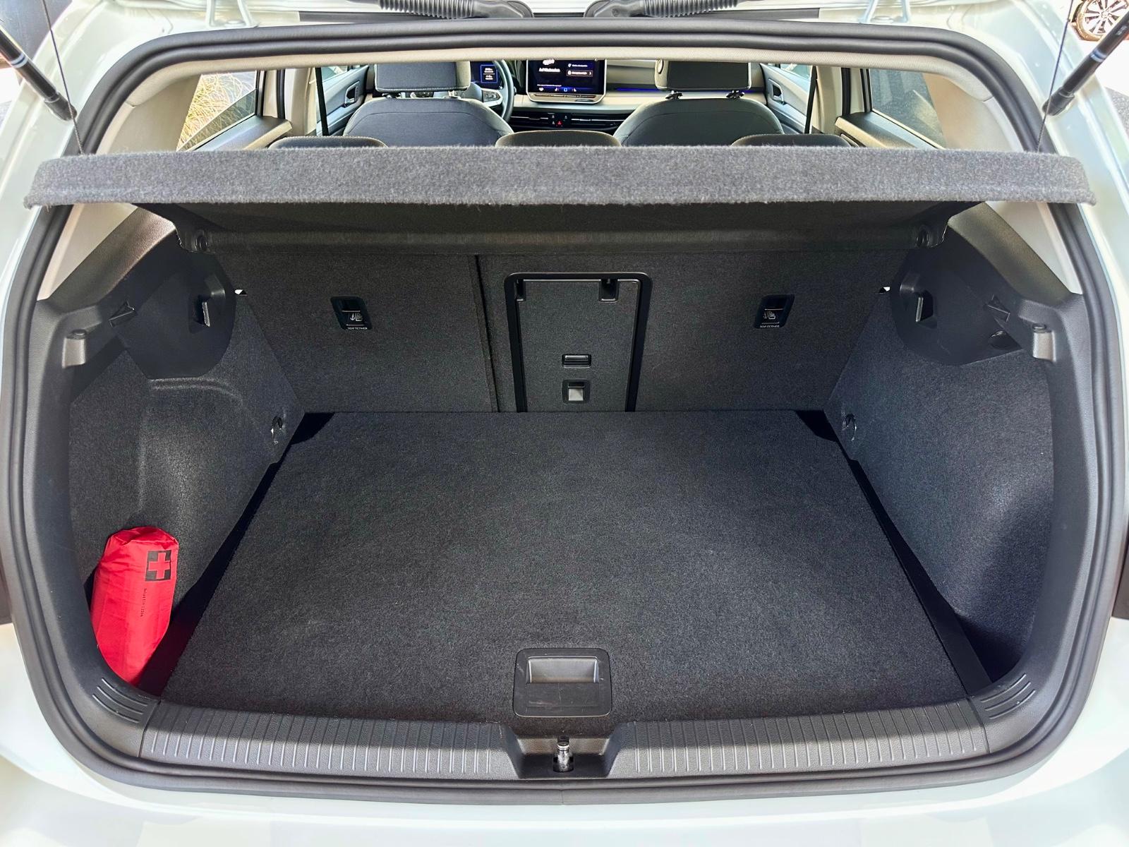 Volkswagen Golf VIII Lim. 1.5 eTSI 110 kW Life LED 1. Hand, миниатюра 30