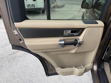 Land-Rover Discovery - 10