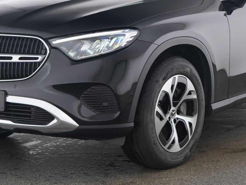 Fahrzeugabbildung Mercedes-Benz GLC 300 de 4M Avantgarde AHK+FahrassPak+AdvSound