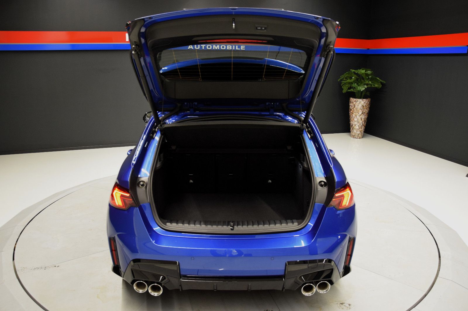 Fahrzeugabbildung BMW M135i xDrive Panorama HeadUp h/k Memory ACC