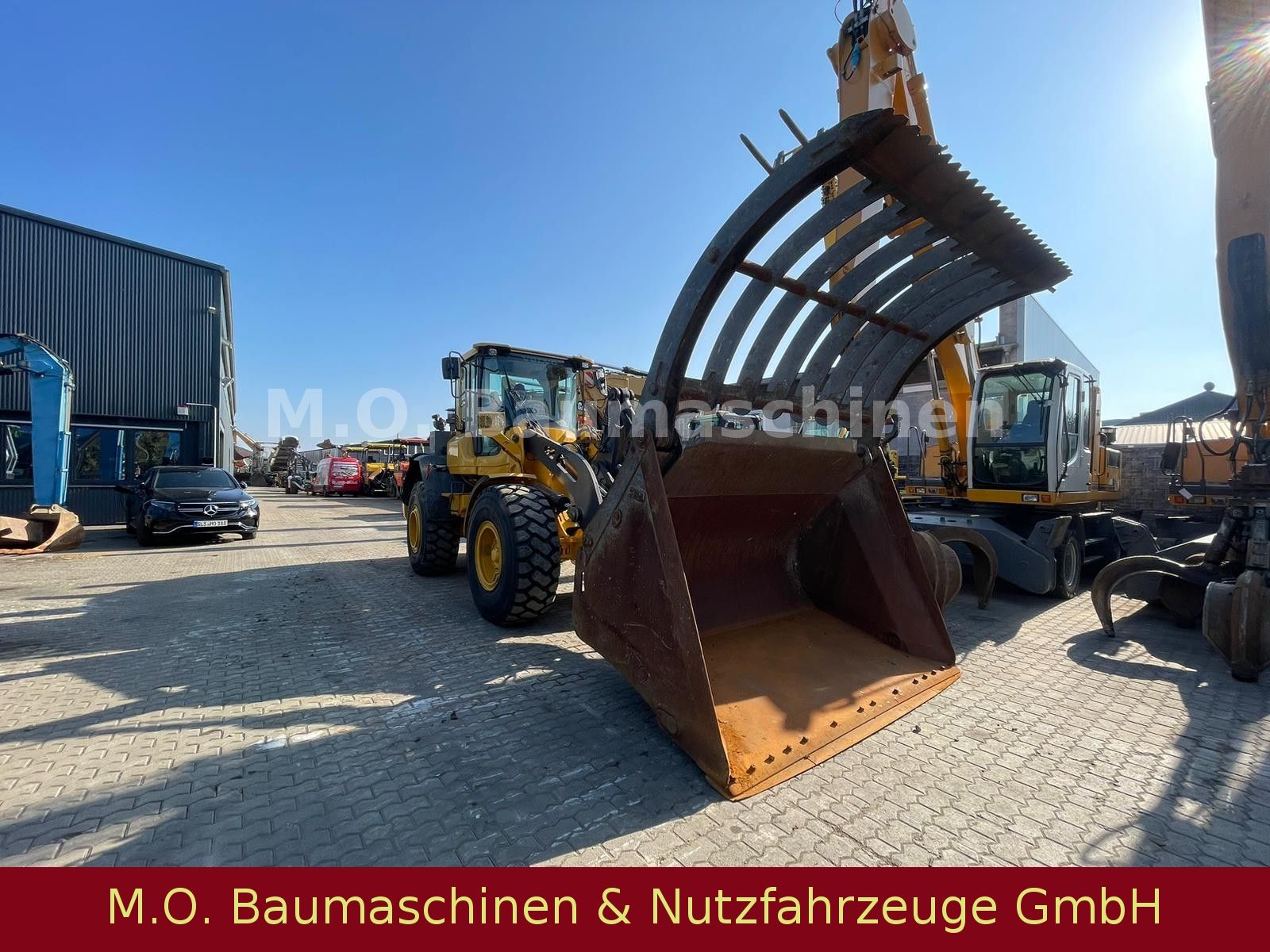 Fahrzeugabbildung Volvo L 90 H / ZSA / AC / BSS / Hochkippgreifschaufel