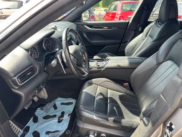 Fahrzeugabbildung Maserati Levante Q4 GranSport