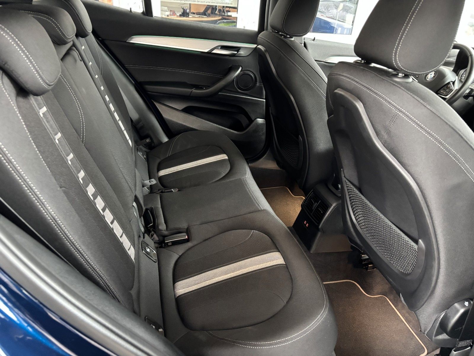 BMW X2 sDrive 20 i Advantage Plus/Navi/PDC/ foto 12
