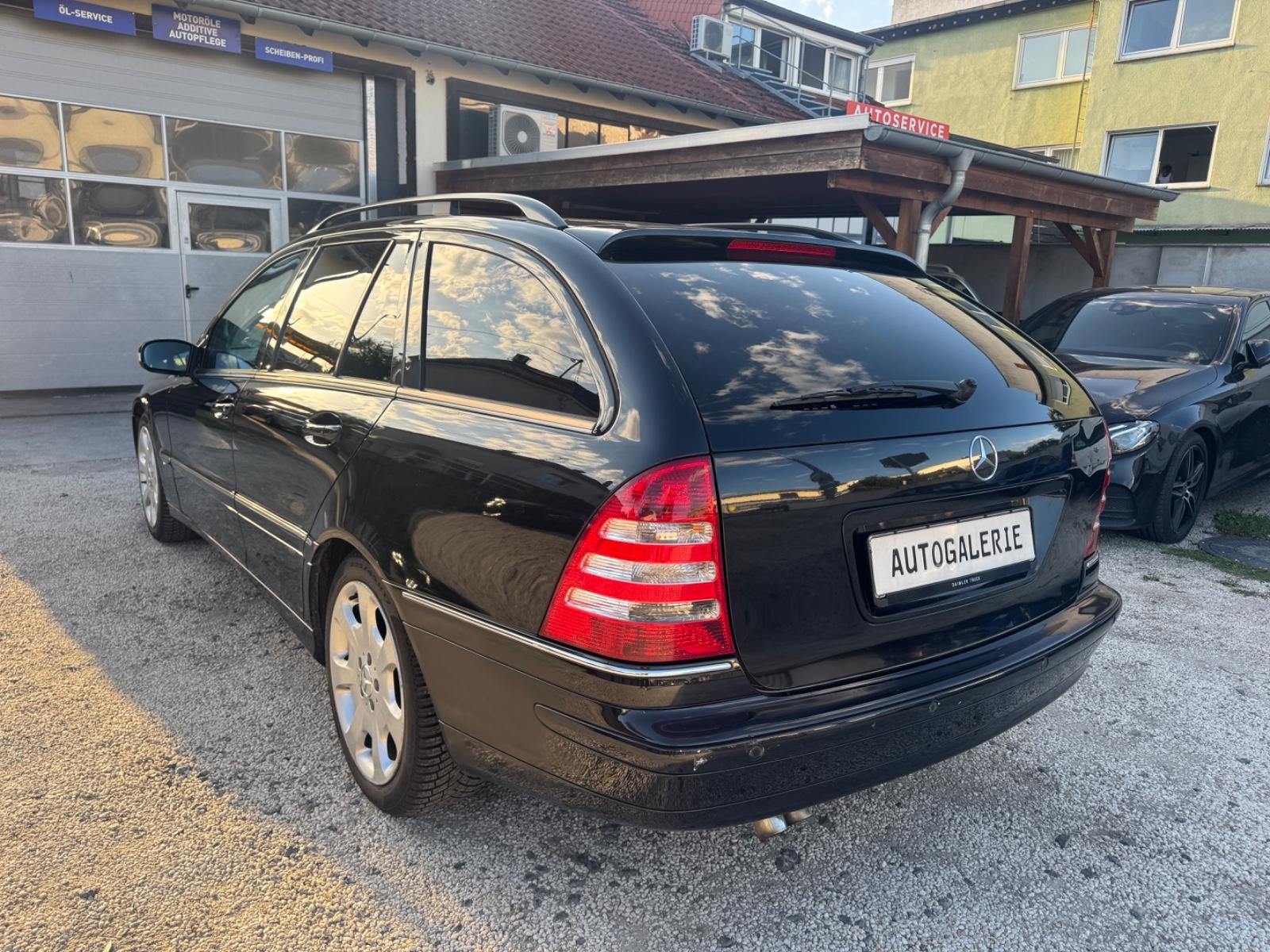 Mercedes-Benz C220 2005 — photo 5