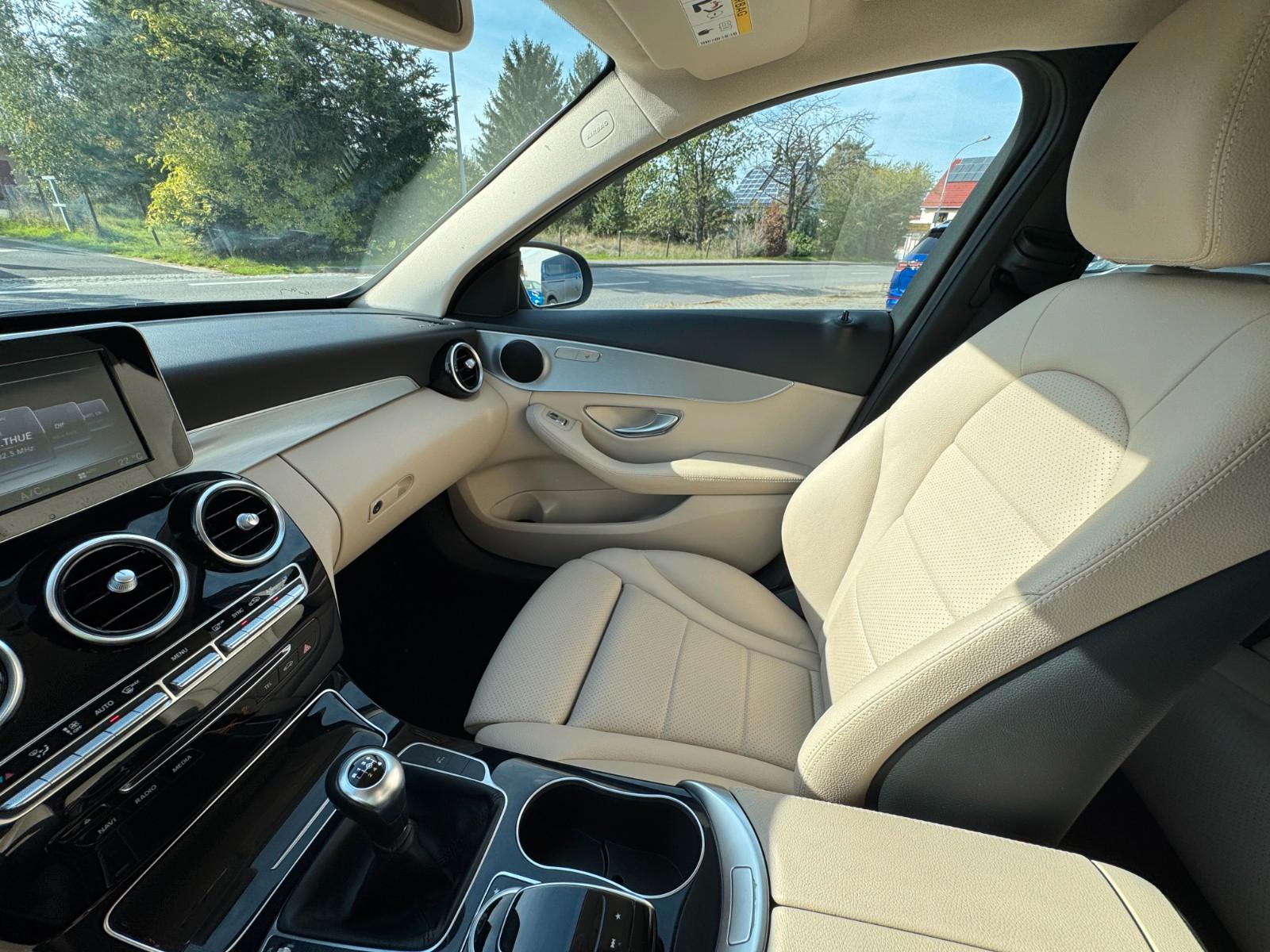 Mercedes-Benz C 180  Limousine Avantgarde mit LED