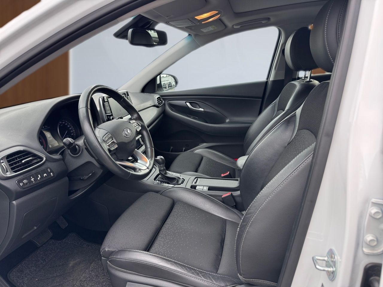 Fahrzeugabbildung Hyundai i30 1.4 DCT PREMIUM PANO*ACC*LED*NAVI*KAM*LHZ*SH