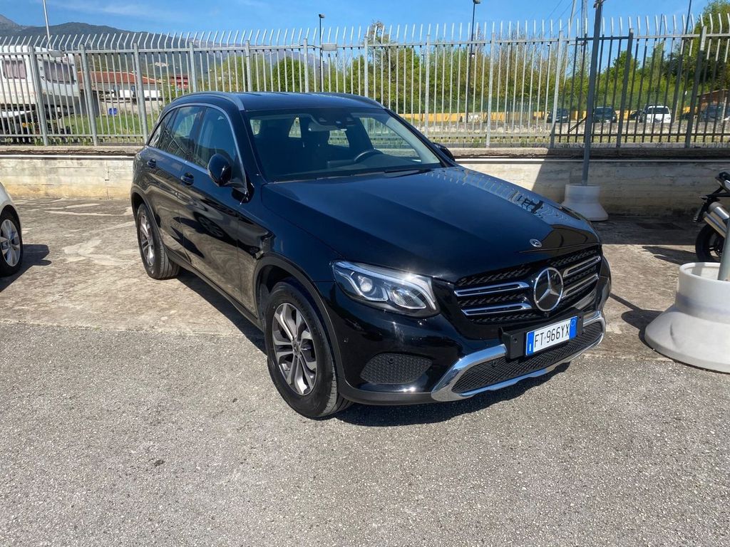 Image of Mercedes-Benz GLC 220