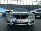 Mercedes-Benz 220 Diesel*Facelift model*Bixenon - silberne Mercedes-Benz 220