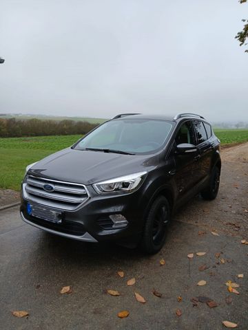 Ford Kuga 1,5 EcoBoost 4x4 134kW COOL & CONNECT