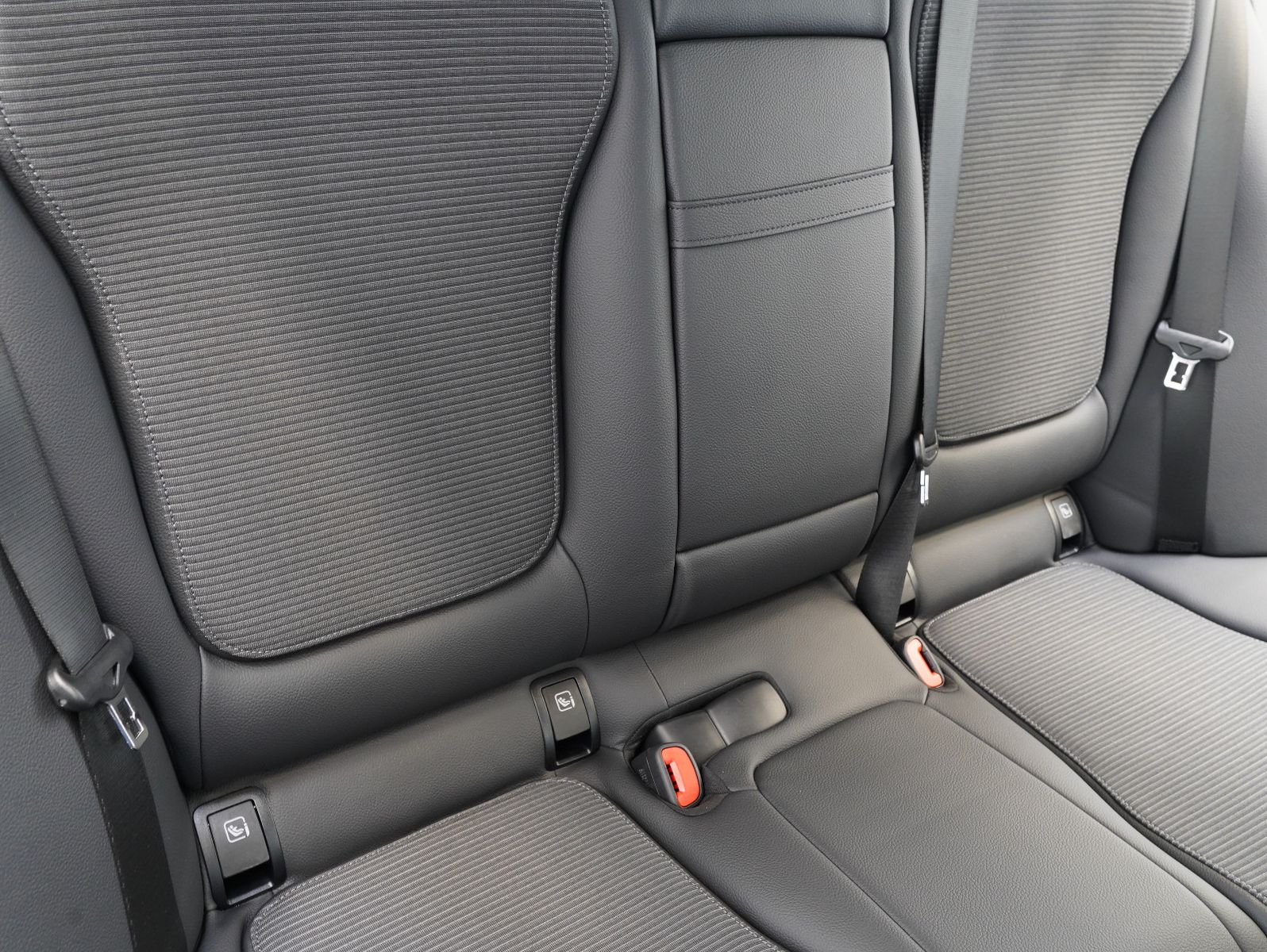 Fahrzeugabbildung Mercedes-Benz C 200 T d 2x Avantgarde LED/NAVI/MBUX/KAMERA