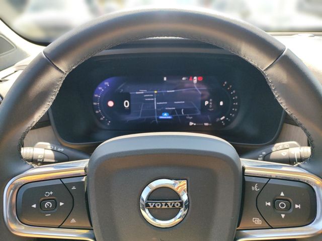 VOLVO XC 40 (Bild 18 von Array)