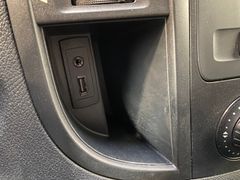 Fahrzeugabbildung Mercedes-Benz Vito Kasten 111 CDI lang Regalsystem Standhzg.