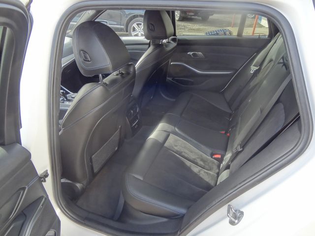 Fahrzeugabbildung BMW 330d xDrive M Sport/1.Hd/LED/Virtual/AHK/