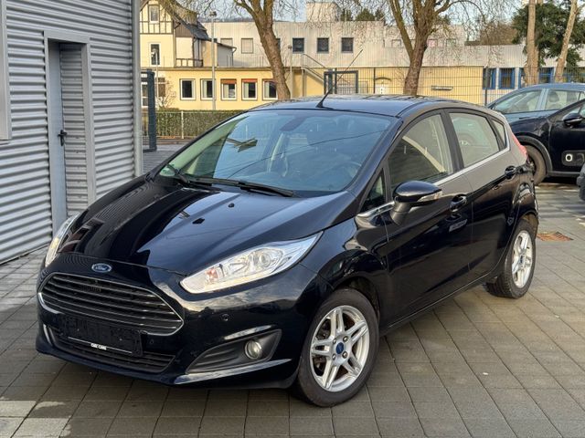 Ford Fiesta Titanium*Parkhilfe*Sitzhz*Alu*Led*