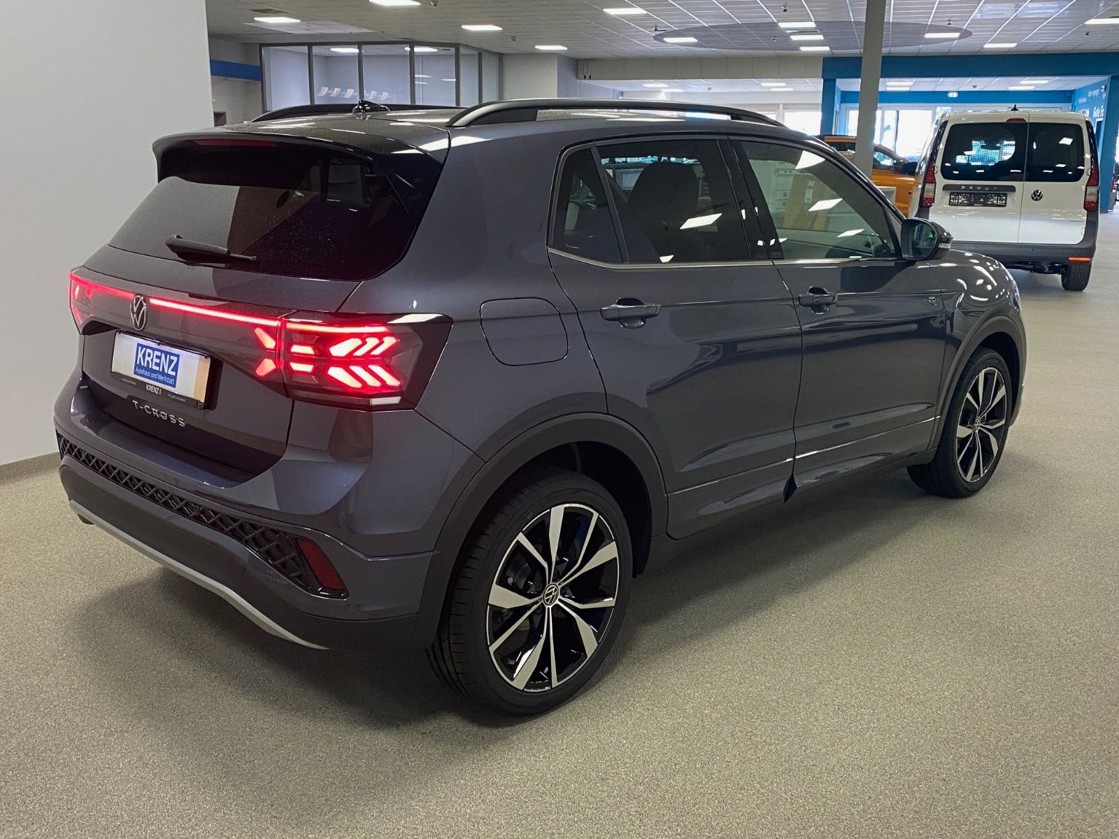 Fahrzeugabbildung Volkswagen T-Cross 1.5 TSI DSG R-Line+AHK+ACC+Garantie 2029