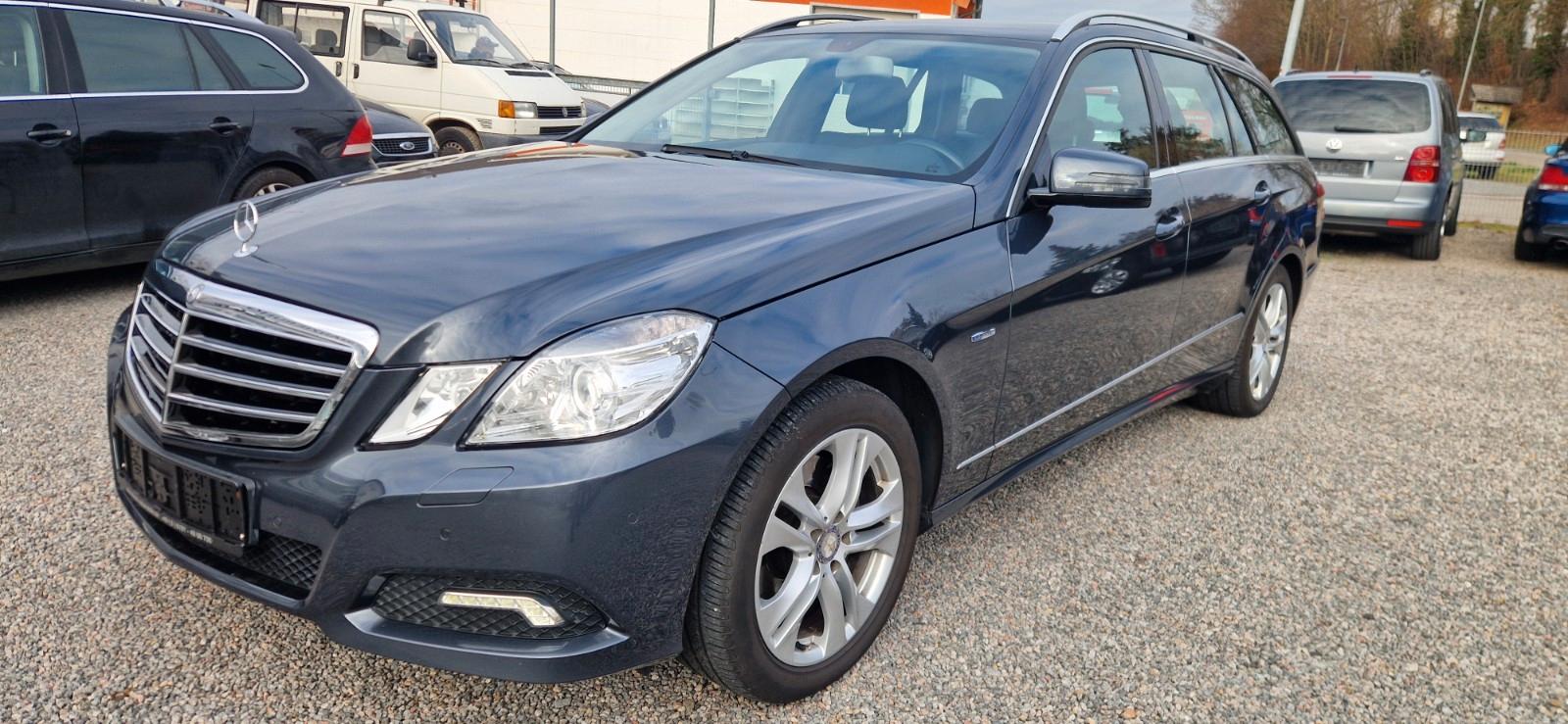Mercedes-Benz E 250 E T-Modell E 250 CGI BlueEfficiency