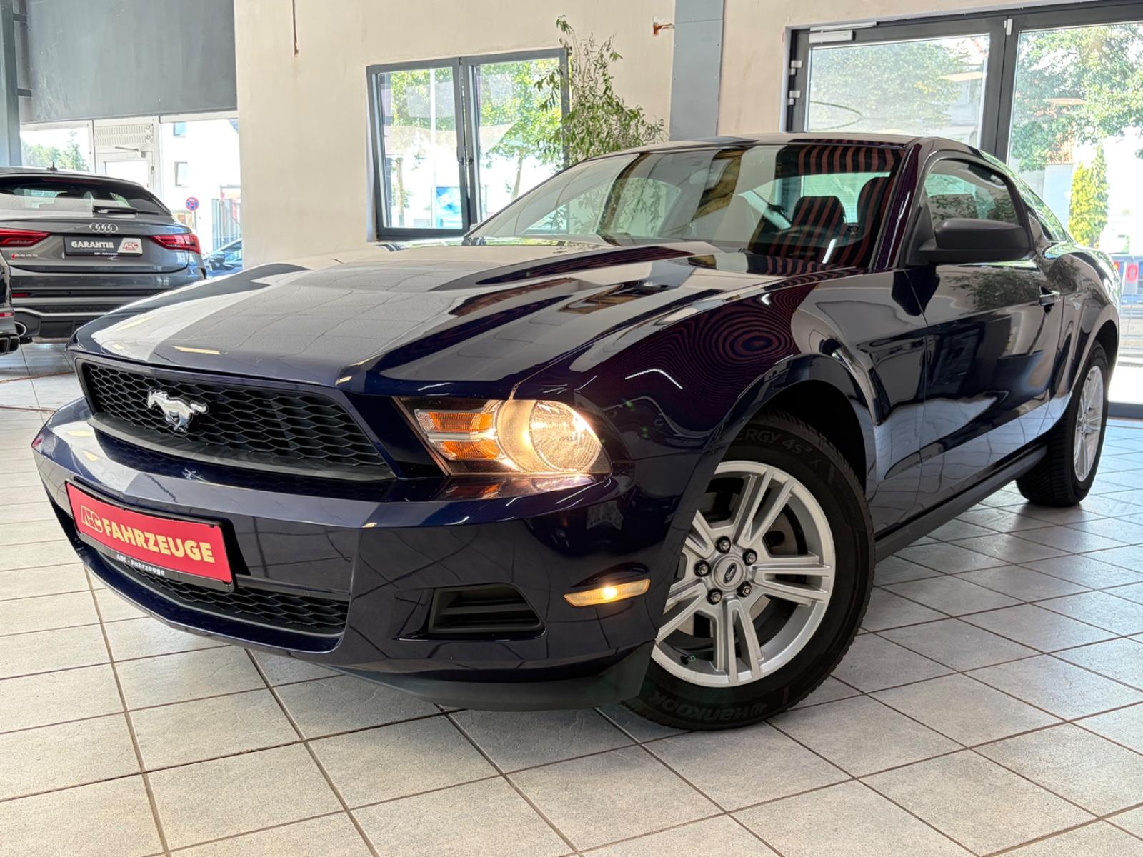 Ford Mustang 3.7 V6 Schalter / 2.Hand / HU NEU