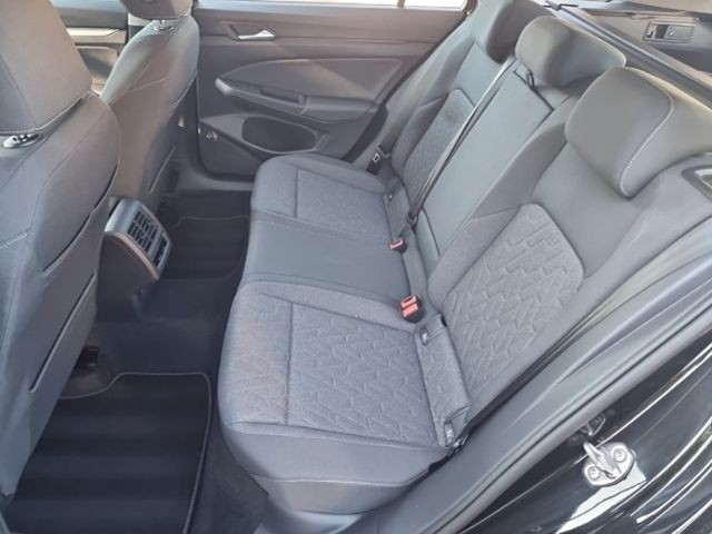 Fahrzeugabbildung Volkswagen Golf VIII Variant 1.5 TSI LIFE SHZ LED NAVI KLIM