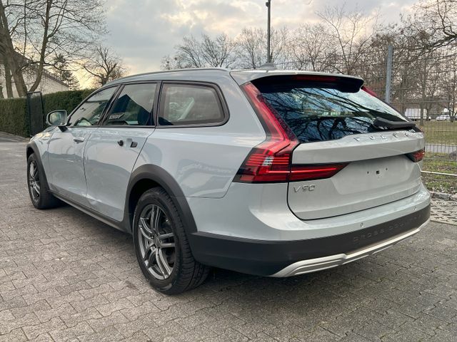 Volvo V90 Cross Country Plus AWD LED H&K