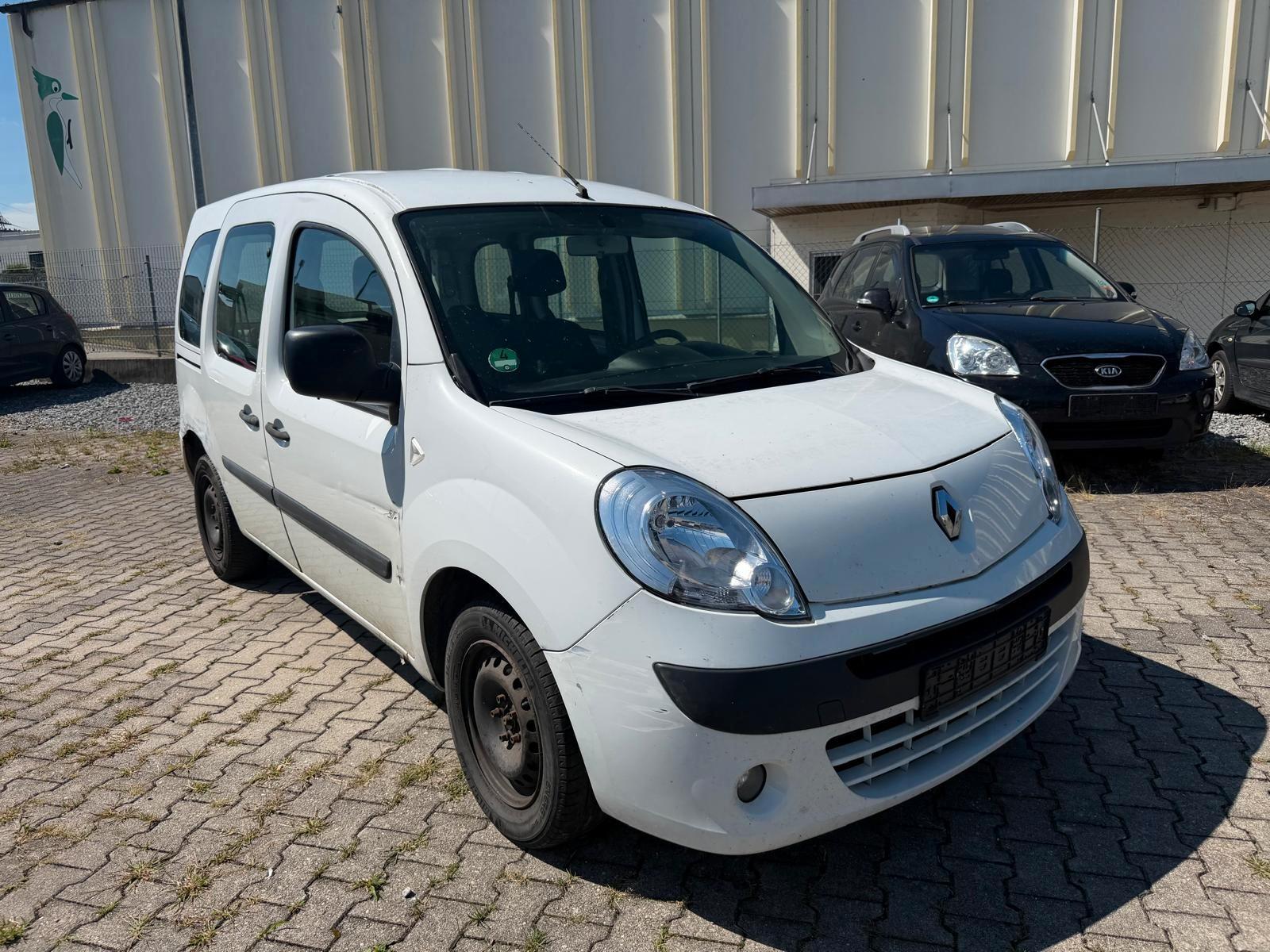 Renault Kangoo 2013 — rear view