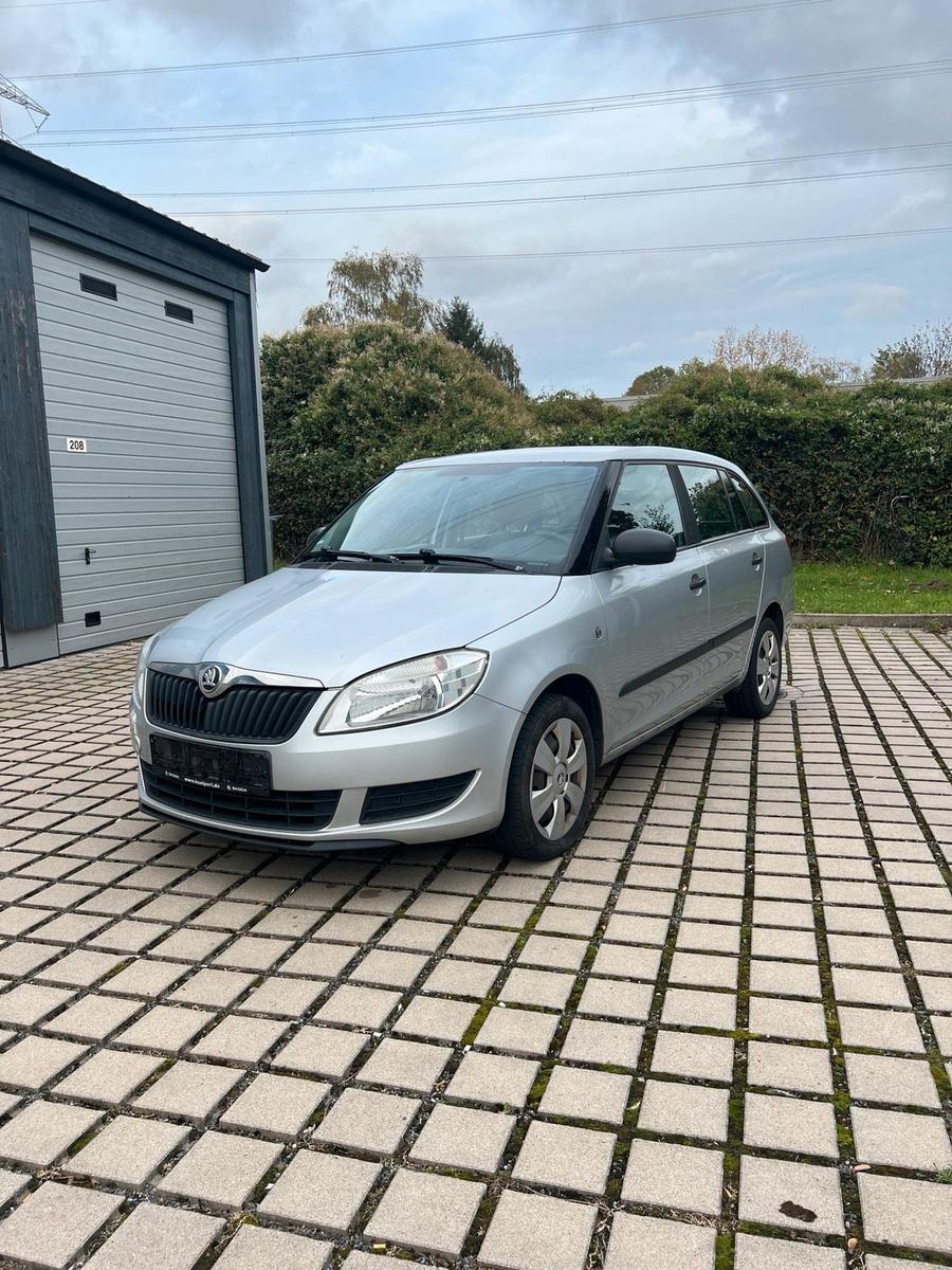 Skoda Fabia, 2011