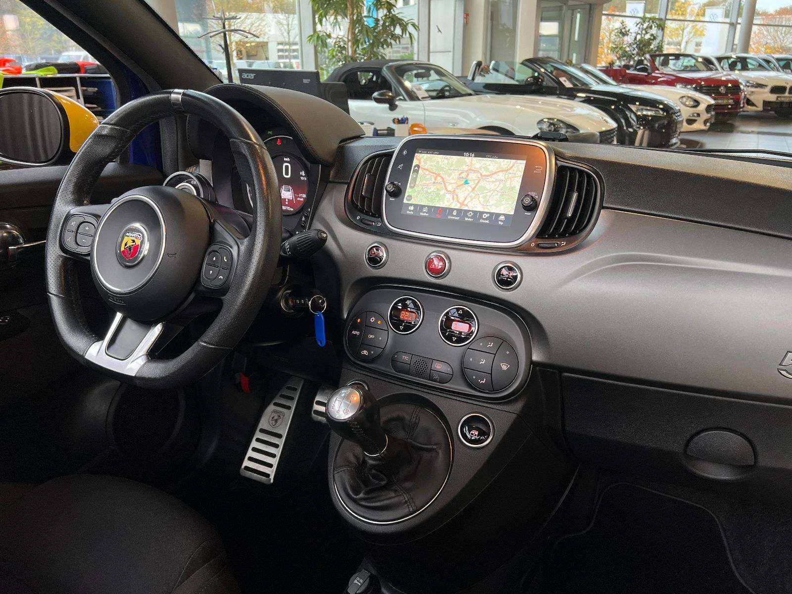 Fahrzeugabbildung Abarth 595C Pista Navi CARPLAY PDC