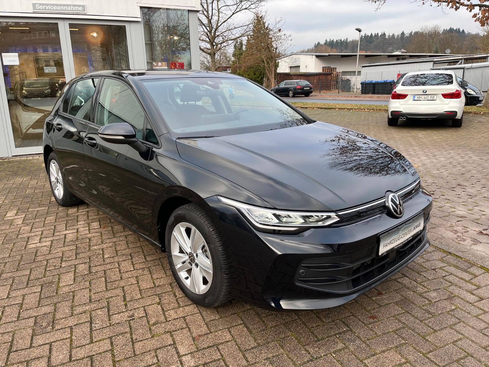 Volkswagen Golf VIII  1.5 TSI Life