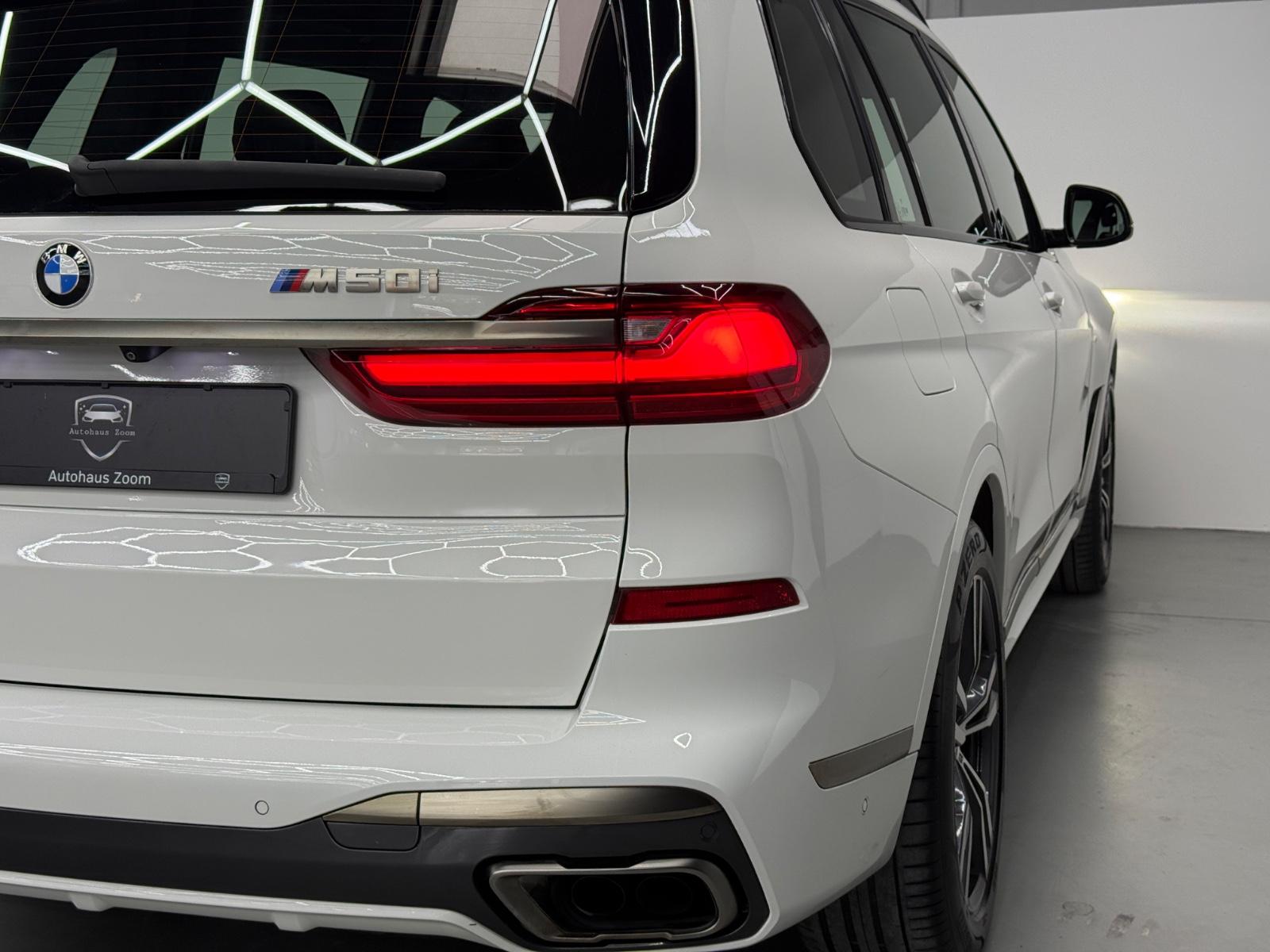 BMW X7 M50i xDrive V8 2.HD*PANO*ACC*HEAD-UP*H/K*LUF