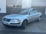 Volkswagen Passat 2.0 Comf. Family | TÜV 05/2027 | 