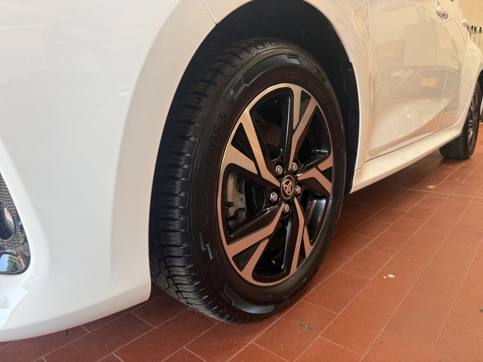 Fahrzeugabbildung Toyota Yaris 1.5 Teamplayer m. Comfort-Paket LED,SHZ,Ka