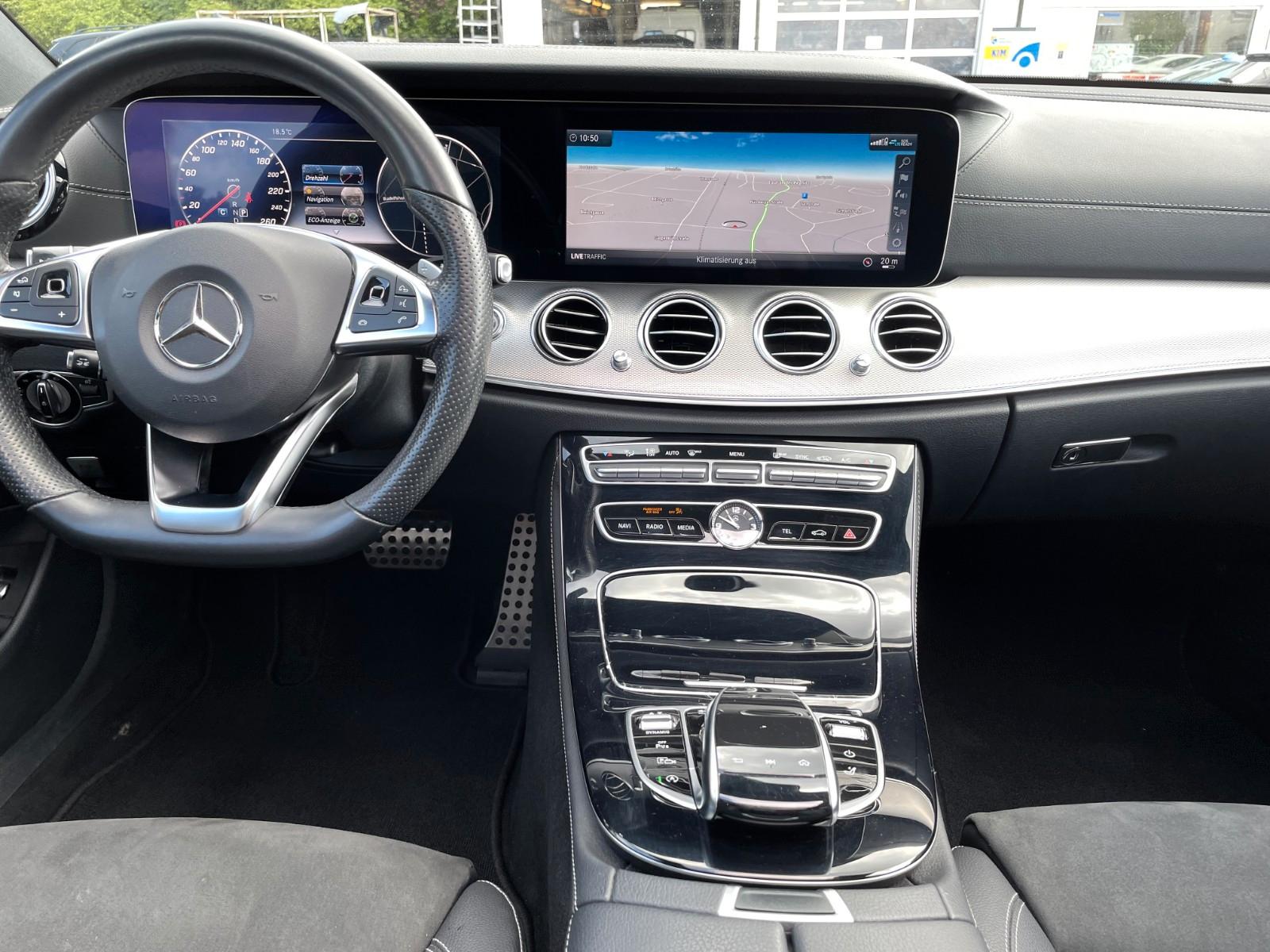 Mercedes-Benz E 220 d/AMG/PANORAMA/HEAD-UP/WEIDSCREEN/BURMESTE