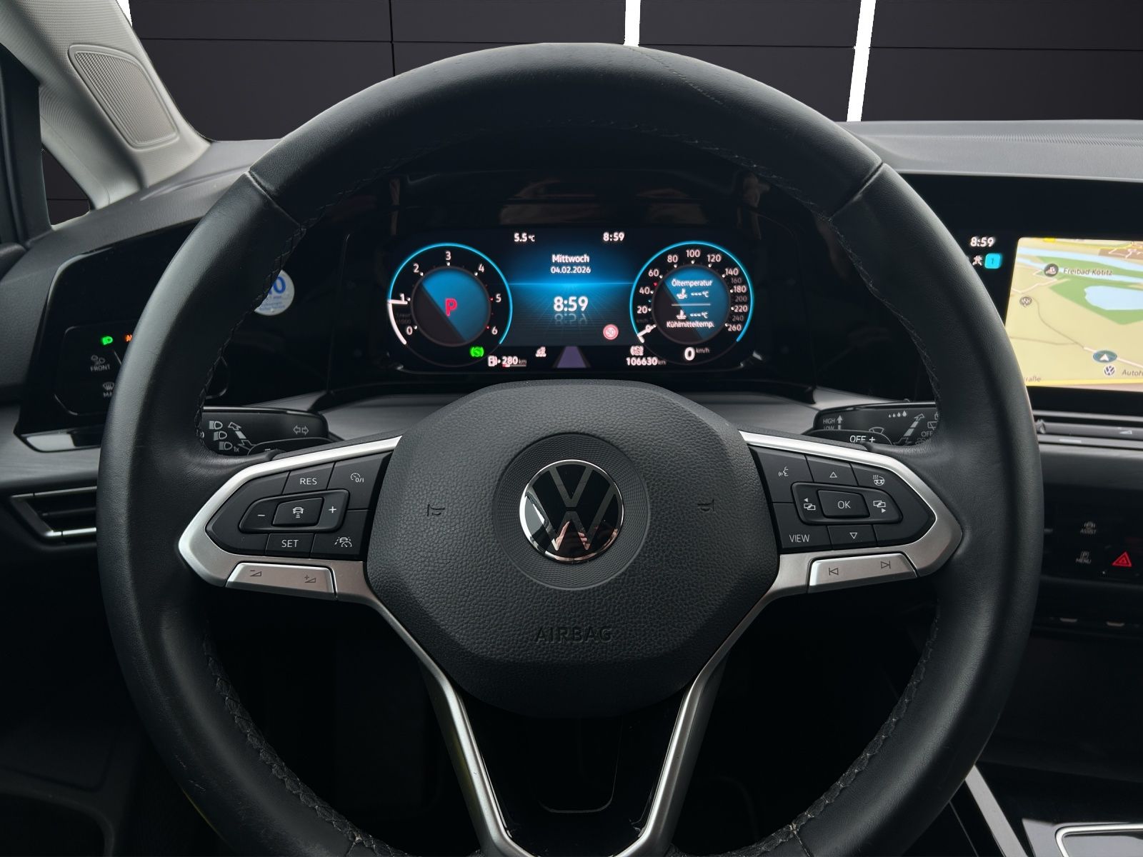 Fahrzeugabbildung Volkswagen Golf VIII Variant Style TDI DSG IQ.Light ACC SH