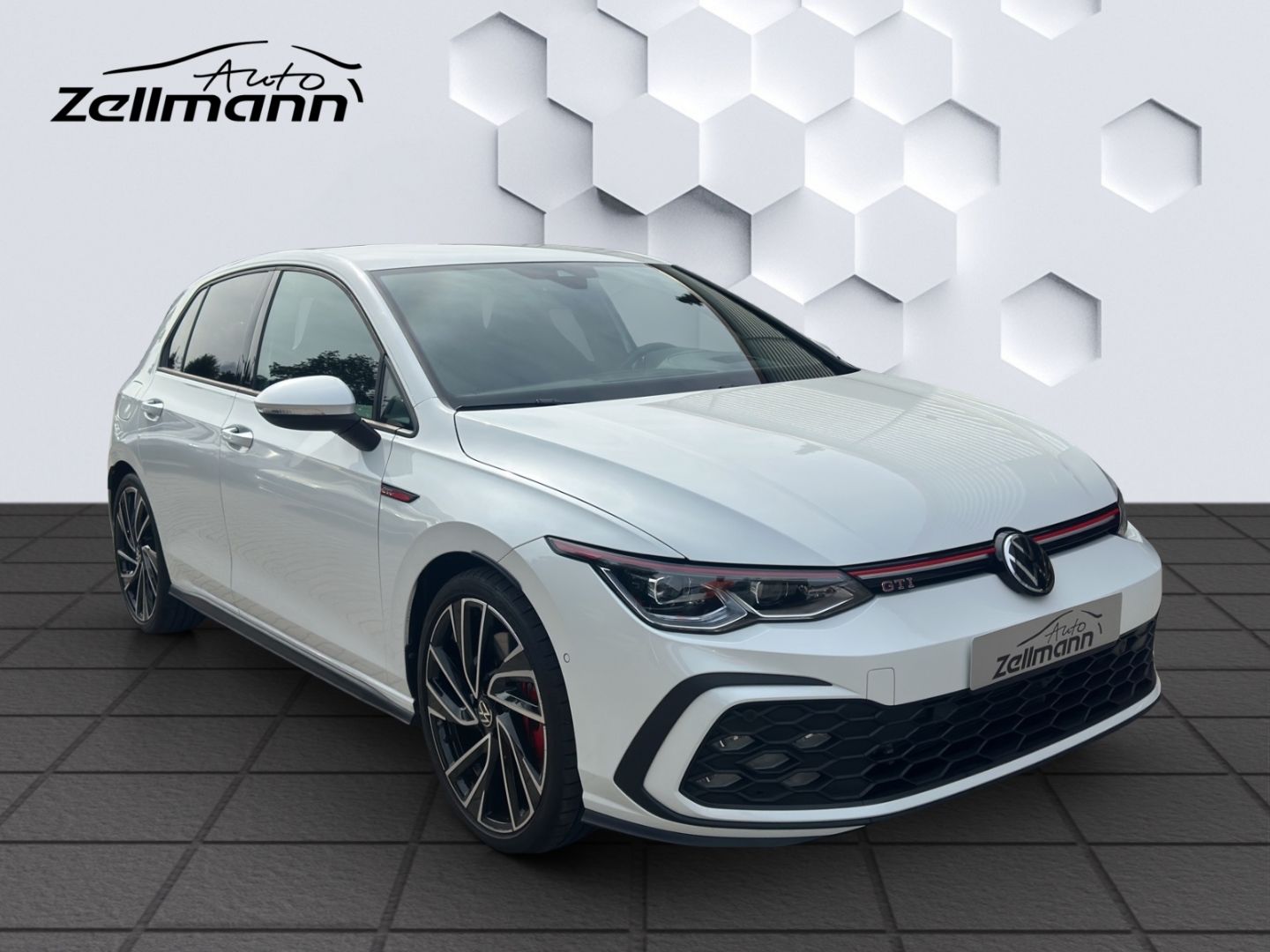 Golf GTI 2.0 TSI DSG 180kW LED AHZV Sitzheizung 