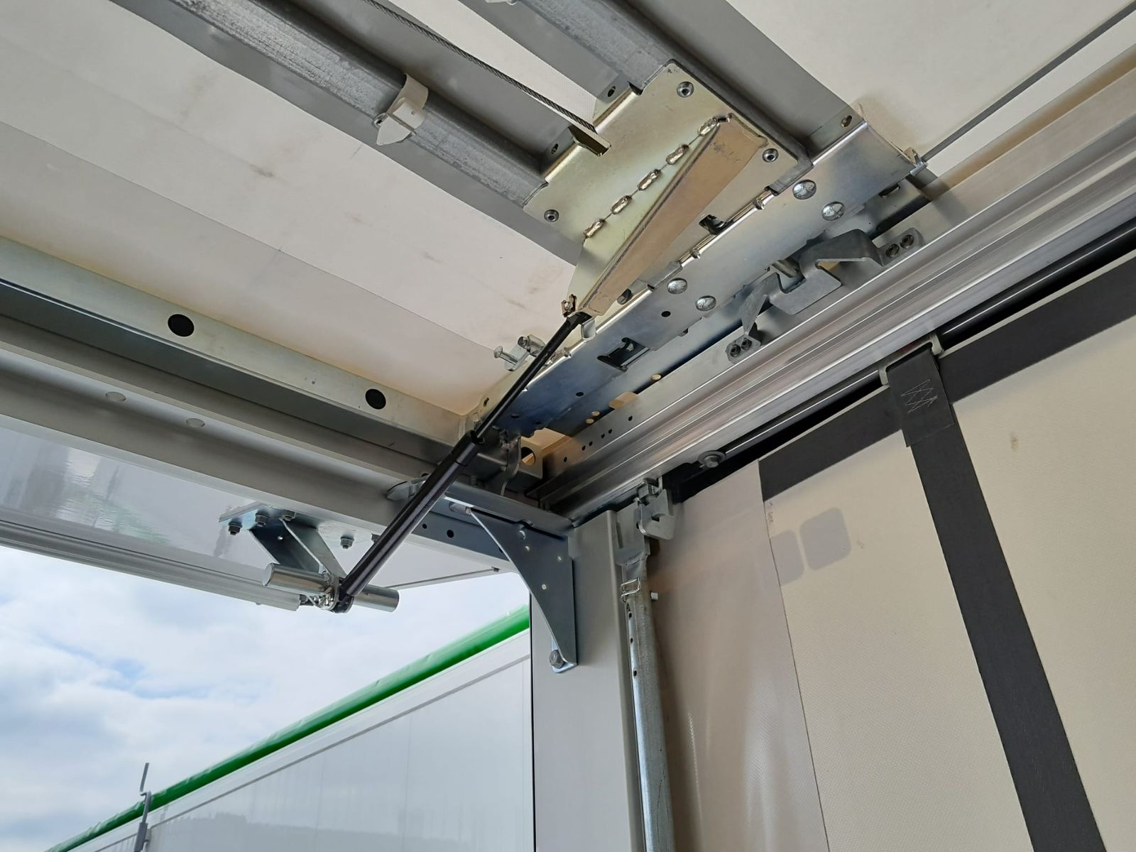 Fahrzeugabbildung DAF FA XB 230 12t Junge Curtainsider