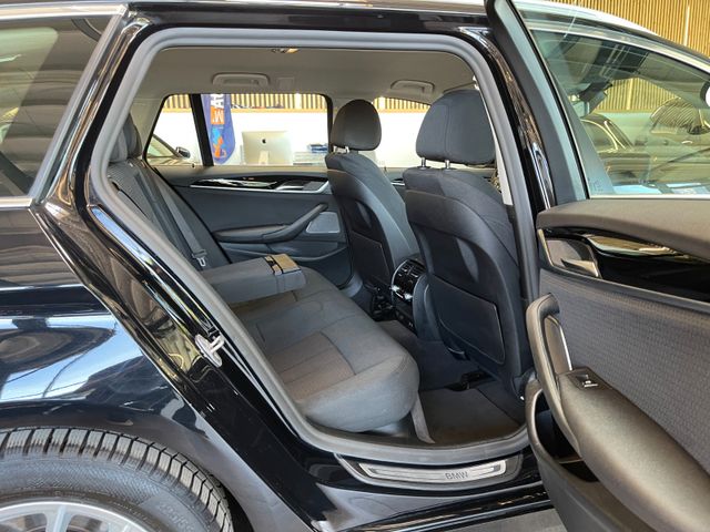 BMW 520 Touring 520 d *1.HAND*HUD*NAVI*KAM*LED*AHK*