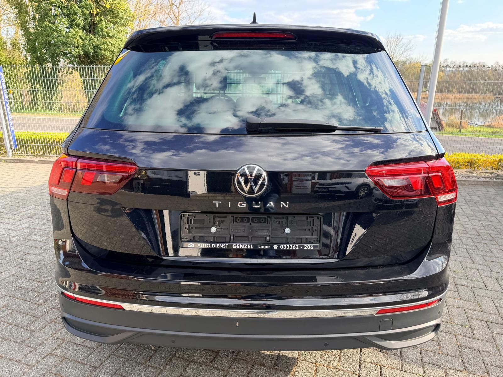 Volkswagen Tiguan 1.5 TSI NAV LED ACC AppConnect Garantie foto 2