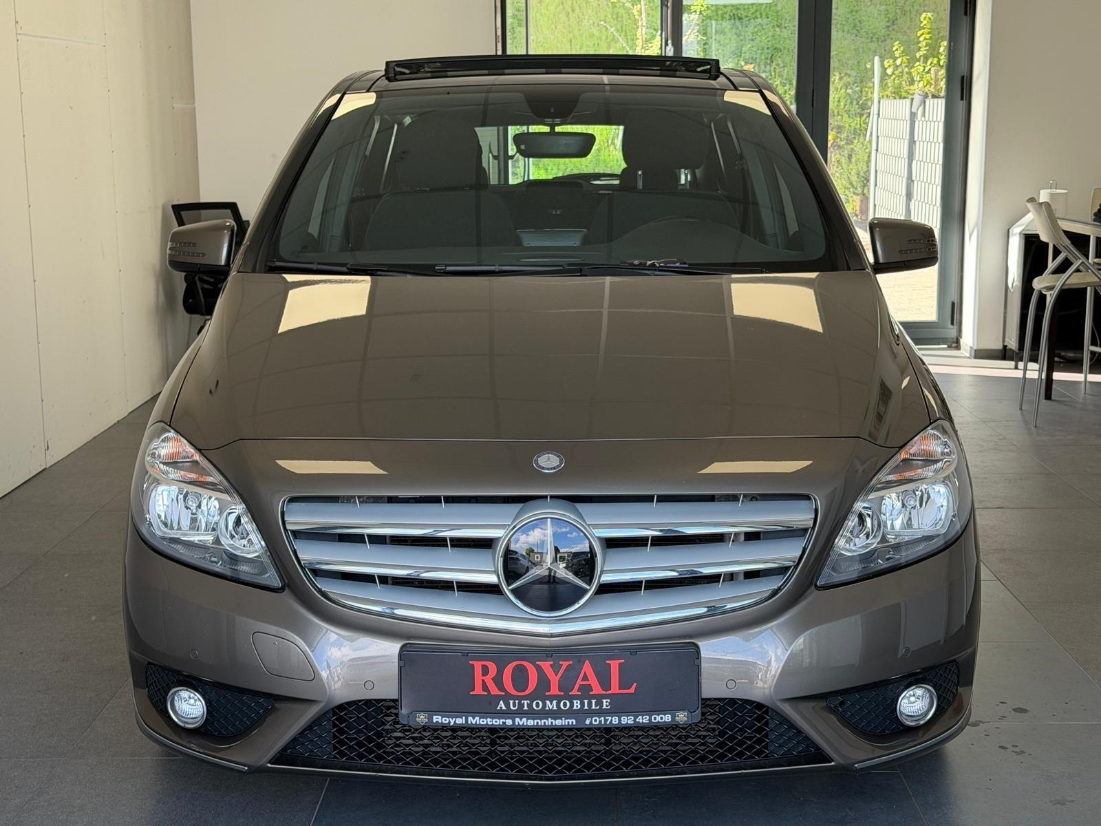 Mercedes-Benz B 180-1.Hand-Pano-Ambiente-Aut-