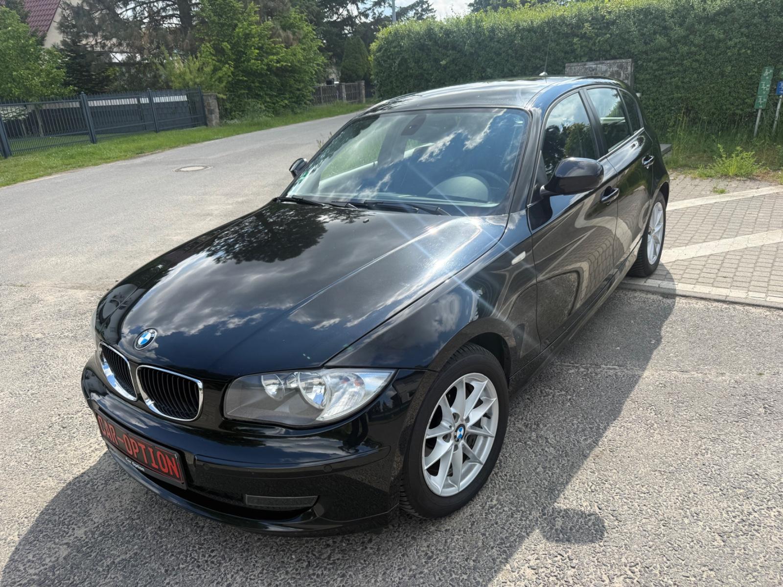 BMW 118i Limousine/Automatik/Tempomat/PDC/Sitzheizun